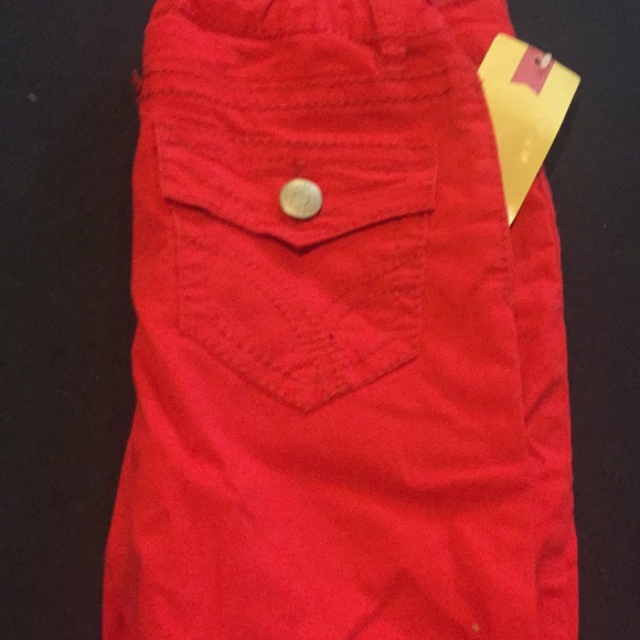 New red jeans with tags - Picture 2 of 3